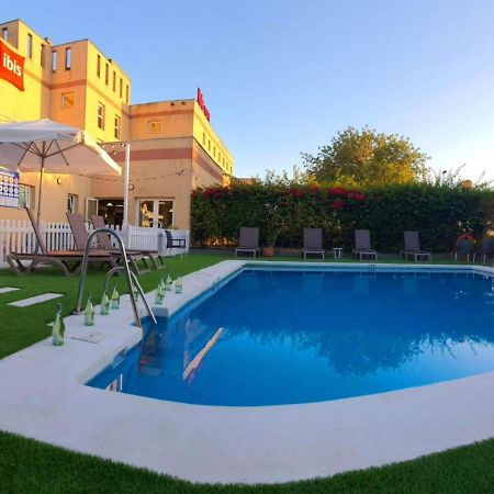 Отель Ibis Jerez De La Frontera Cadiz Экстерьер фото