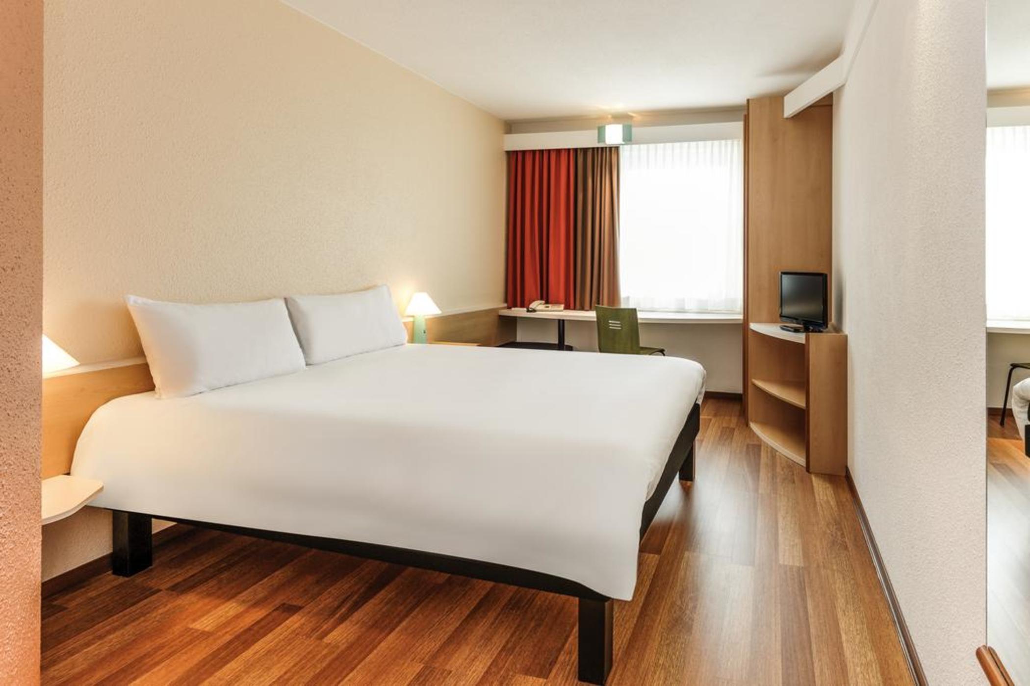 Отель Ibis Jerez De La Frontera Cadiz Экстерьер фото