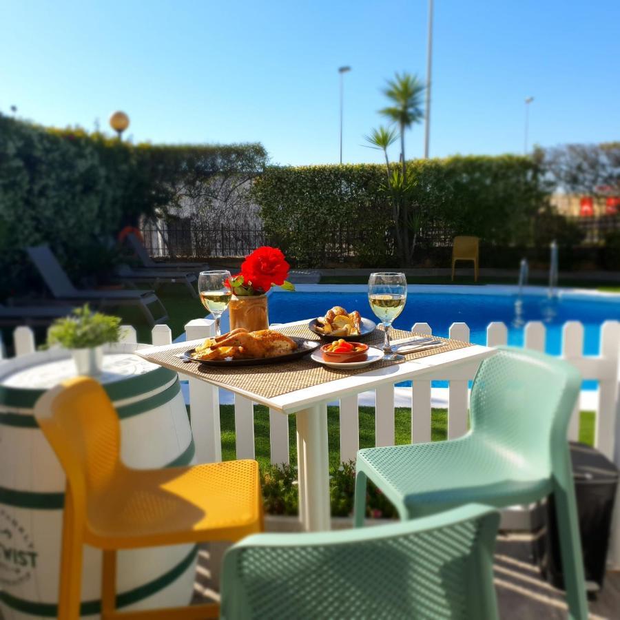 Отель Ibis Jerez De La Frontera Cadiz Экстерьер фото